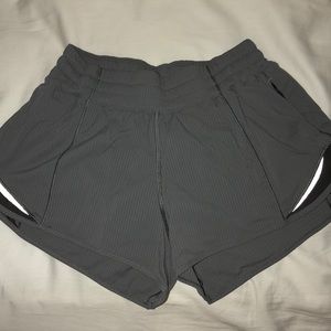 Lulu shorts, size 4!!